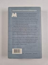 Murhia Maintenonissa : salapoliisiromaani