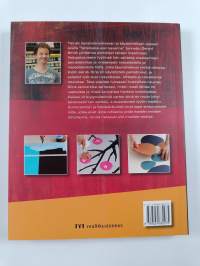 Sunnuntaimaalarin käsikirja : ideoita, tekniikoita ja helppoja töitä taiteen tekemisestä haaveileville