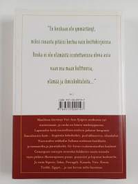 Mustaa kahvia, keksinmuruja