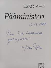 Pääministeri (signeerattu, tekijän omiste)