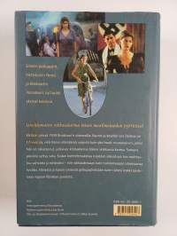 Sininen polkupyörä ; Viettelysten Pariisi ; Rakkauden Riemukaari