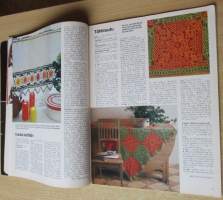 Virkaa 13 - verhoja, tähtiä, pitsejä, liinoja ym.