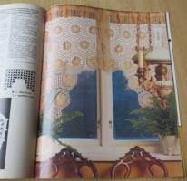 Virkaa 13 - verhoja, tähtiä, pitsejä, liinoja ym.