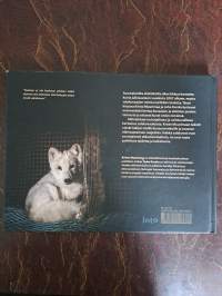 Eläintehtaat : suomalaisten salakuvausten tarina