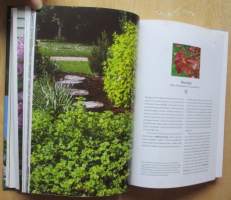 Puutarhan koristepensaat