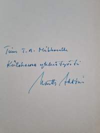 Martti Ahtisaaren maailma (signeerattu, tekijän omiste)