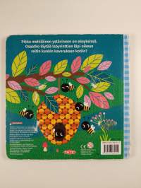 Mehiläinen ystävineen etsii tietä kotiin