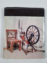 Talonpoikaisesineistön katoavaa kauneutta