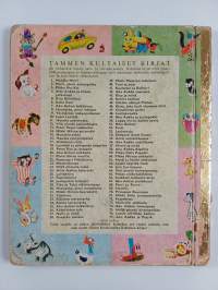 Neljä pientä kissanpoikaa