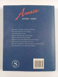 Arnaía, kastad i havet