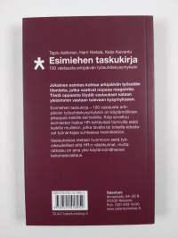 Esimiehen taskukirja : 100 vastausta arkipäivän työsuhdekysymyksiin