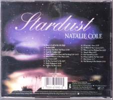 CD - Stardust. 1996. Elektra 7559-61990-2. 18 kappaletta. (Jazz, Pop, Contemporary Jazz, Ballad, Vocal, Easy Listening)