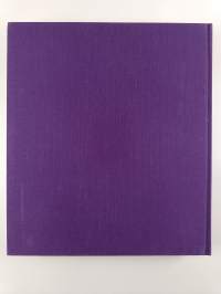 Itsenäisyyden ajan suomalainen koru (numeroitu)