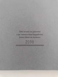 Itsenäisyyden ajan suomalainen koru (numeroitu)