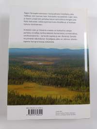 Eräretkiä valon ja hämärän maassa : valitut tarinat