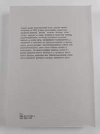 Värien nimitykset suomessa ja lähisukukielissä