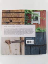 Kirkosta savusaunaan : puusta rakennettu Suomi