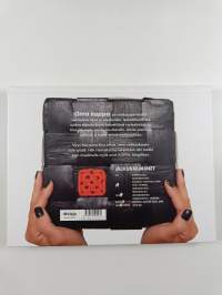 Oma koppa : neliö - virkattuja variaatioita