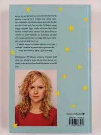 I taket lyser stjärnorna