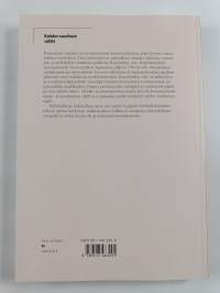 Kahden maailman välillä : etnografinen tutkimus venäjänkarjalaisista hautausrituaaleista 1990-luvulla