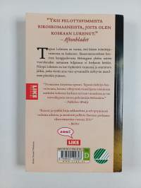 Parantaja : rikosromaani