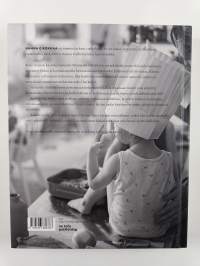 Hanna G kokkaa - Raaka. Riisuttu. Rehellinen. Enemmän kuin ruokakirja (signeerattu)