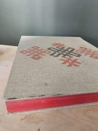 Juuret Karjalassa : karjalainen perhe perinteiden ja muutosten äärellä (numeroitu)