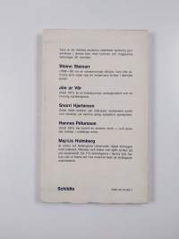 Mellan fjäll och hav. Modern isländsk lyrik av Stein Steinarr, Jón úr Vör, Snorri Hjartarson, Hannes Pétursson / i svensk tolkning av Maj-Lis Holmberg