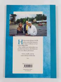 Poikia tehtaan varjossa