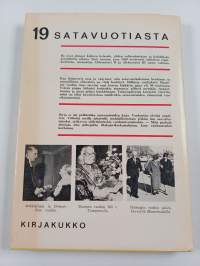 Mitäs me 100-vuotiaat