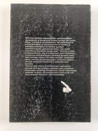 Keskipohjalaisen kalastajan vuosi : Keski-Pohjanmaan suomenkielisen rannikon ammattimaisen kalastuksen ja hylkeenpyynnin muuttuminen 1800- ja 1900-luvulla