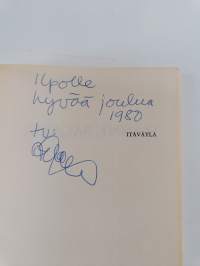 Itäväylä : runoja (signeerattu)