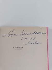 Kivenhalaajat (signeerattu)
