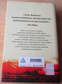 Maasta sinä olet tullut - ylikomisaario Banks-srrja