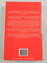 The Albanians : a modern history
