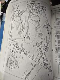 Commer 2 ton walk thru model kal/kcl 4023 &amp; dodge 1,5 ton model dkah/dkch 3023 parts list  1973