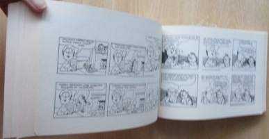 Paksu-Karvinen 4 : Karvinen täyttää pyöreitä - Karvinen metkut mielessä - Karvinen suuntana lounas