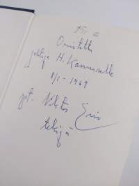 Selvä tie : Koulupoikana vapaussodassa (signeerattu, tekijän omiste)