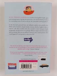 My nine lives : chapters of a possible past