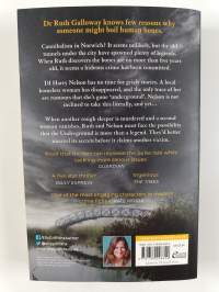 The chalk pit : a Dr Ruth Galloway mystery