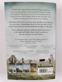 The outcast dead : a Dr Ruth Galloway mystery