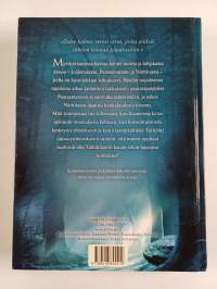 Kolmikon mahti 1-6 : Näkö ; Pimeyden joki ; Karkotus ; Pimennys ; Pitkät varjot ; Auringonnousu