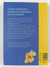 Panssarilasin läpi