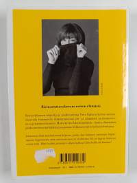 En voi mitään kaulalleni ja muita mietteitä naisen elämästä