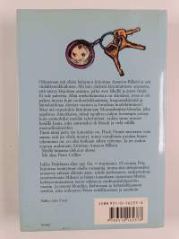 Mustasilmäinen blondi