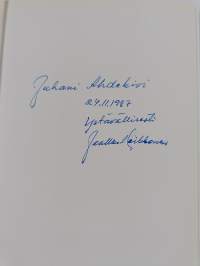 Kehittyvä ja toimiva aikuinen (signeerattu, tekijän omiste)