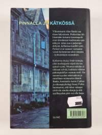 Pinnalla ja kätkössä