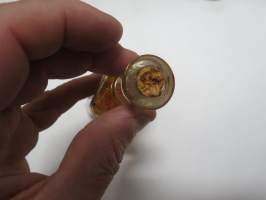 Sperm Sewing Oil - Warranted not to cumorstain - Manufactured By Oy TEKA Ab Riihimäki -ompelukoneöljyä pullossa