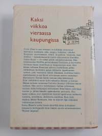 Kaksi viikkoa vieraassa kaupungissa