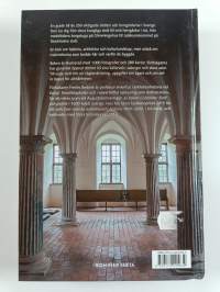 Svenska slott och herrgårdar : en historisk reseguide